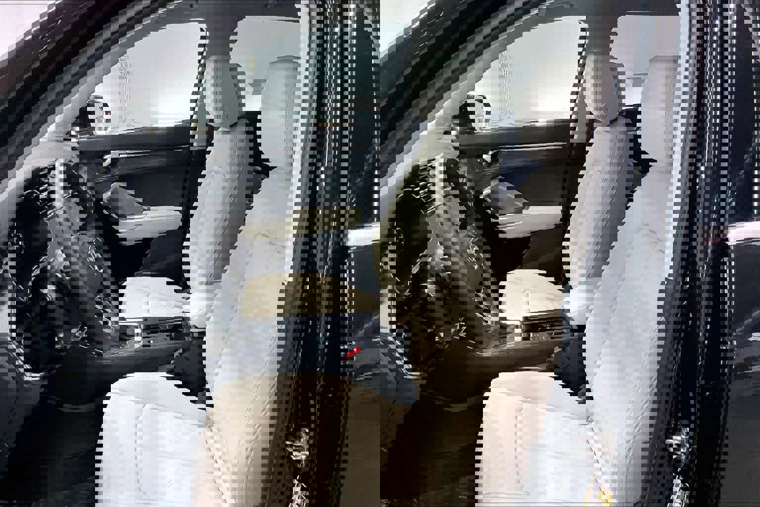 Certified 2025 Audi Q3 2.0T Premium w/ Convenience Package image 28