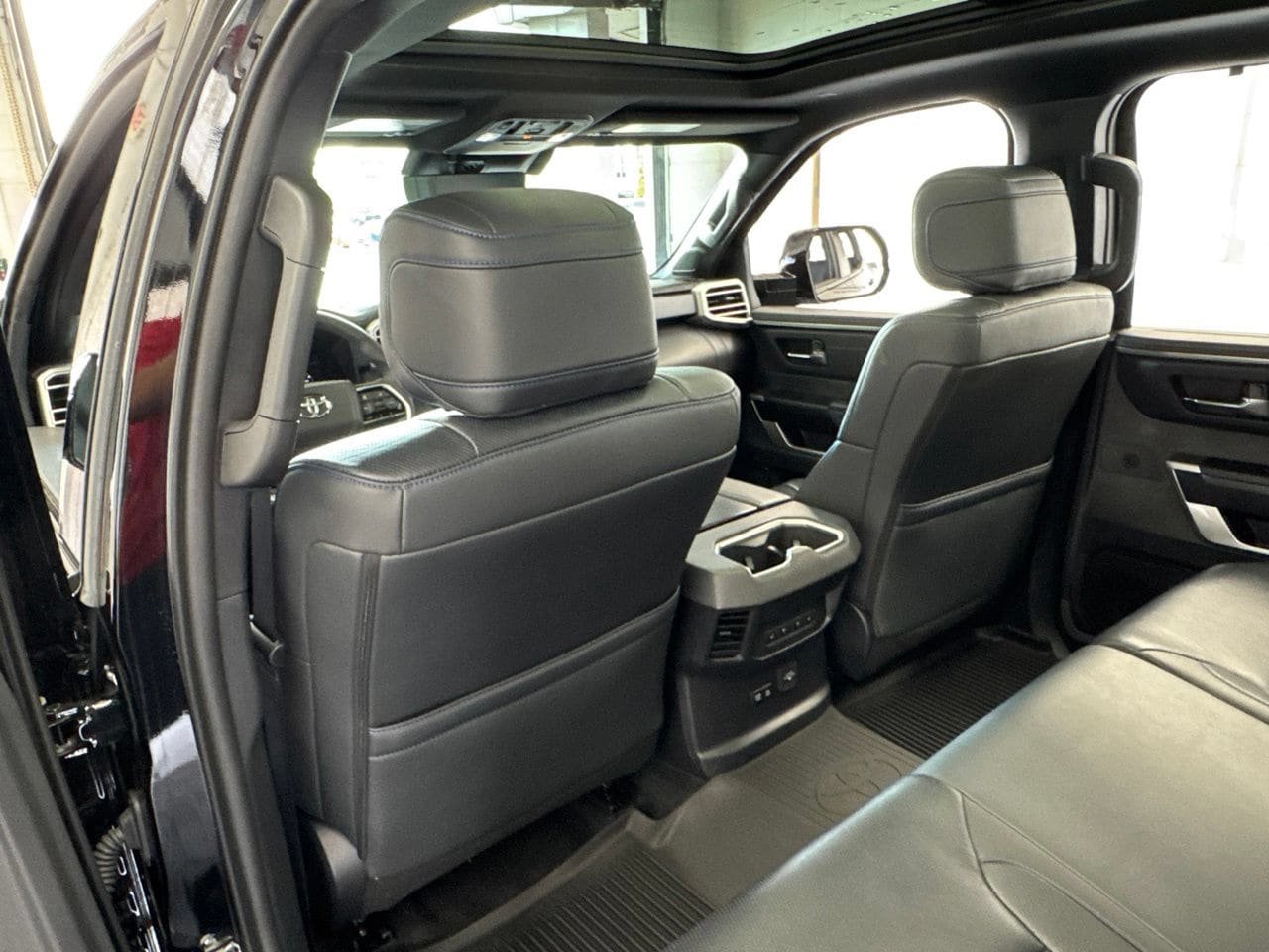 Certified 2025 Toyota Tundra Platinum AWD/4WD image 44