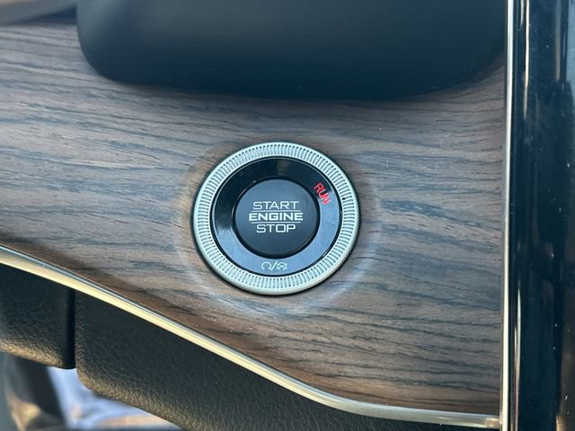 Used 2022 Jeep Grand Cherokee L Summit w/ Luxury Tech Group V image 55