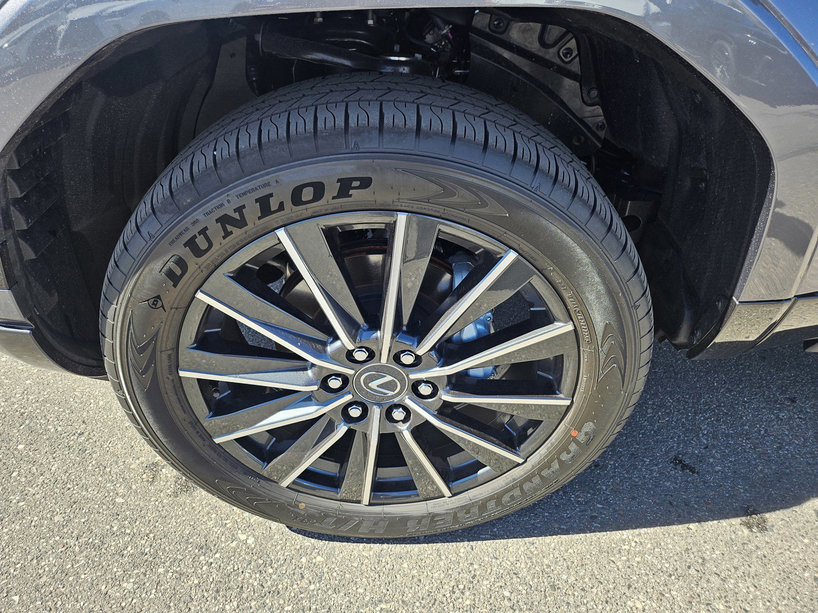 Used 2026 Lexus GX 550 w/ Cold Area Package image 17