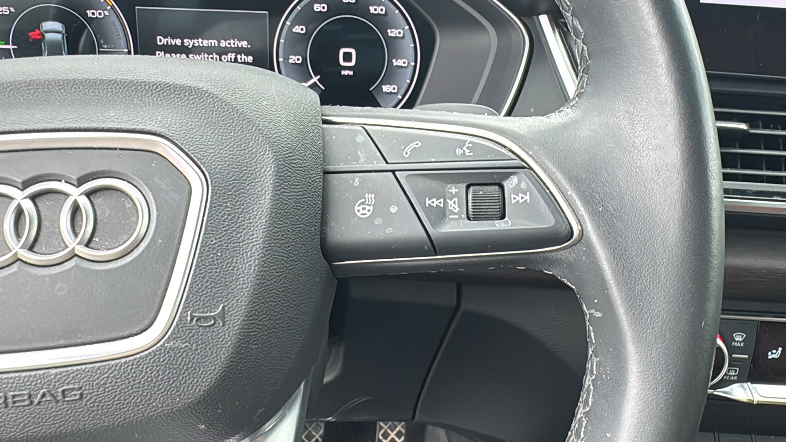 Used 2025 Audi Q5 e Premium image 23