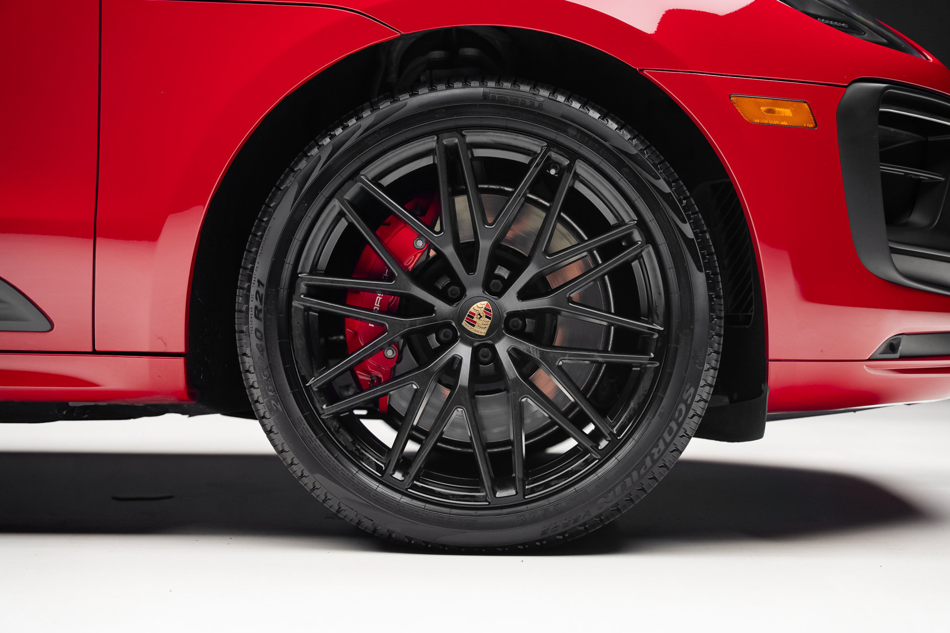 Used 2022 Porsche Macan GTS AWD/4WD image 39
