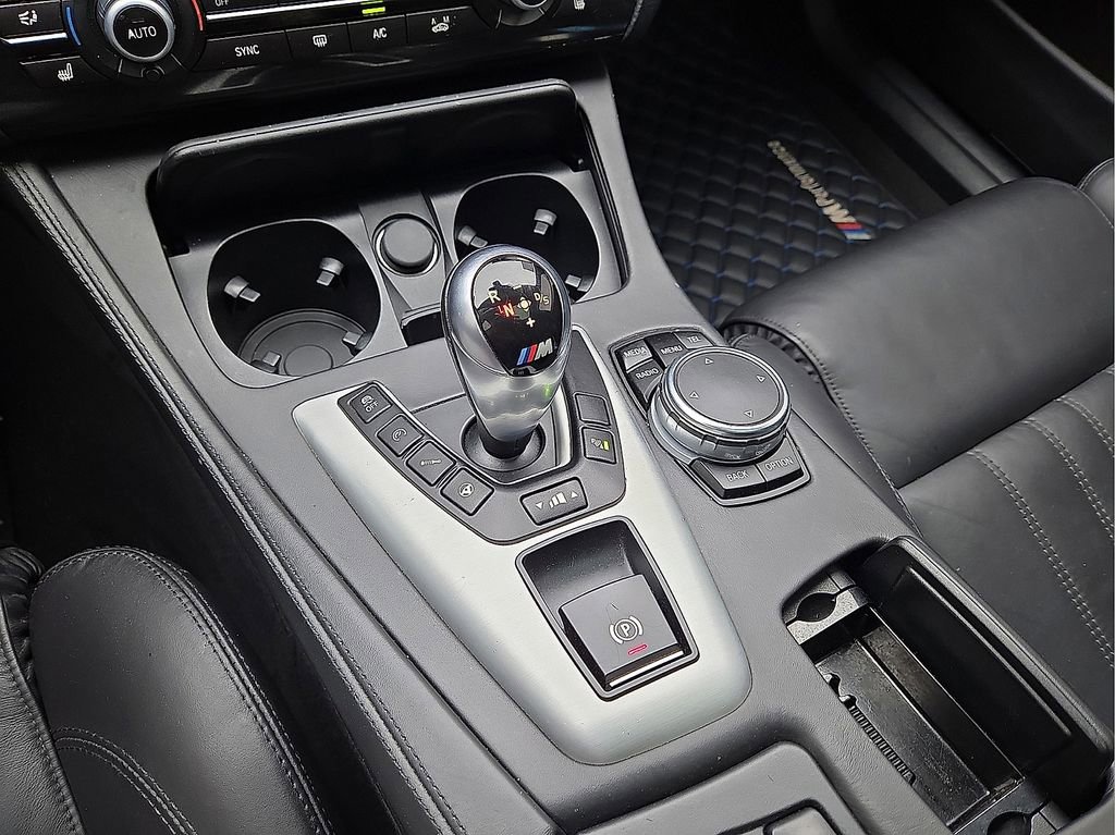 Used 2015 BMW M5 RWD image 28