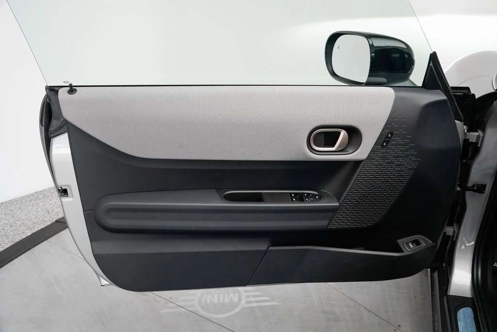 Certified 2025 MINI Cooper S image 9