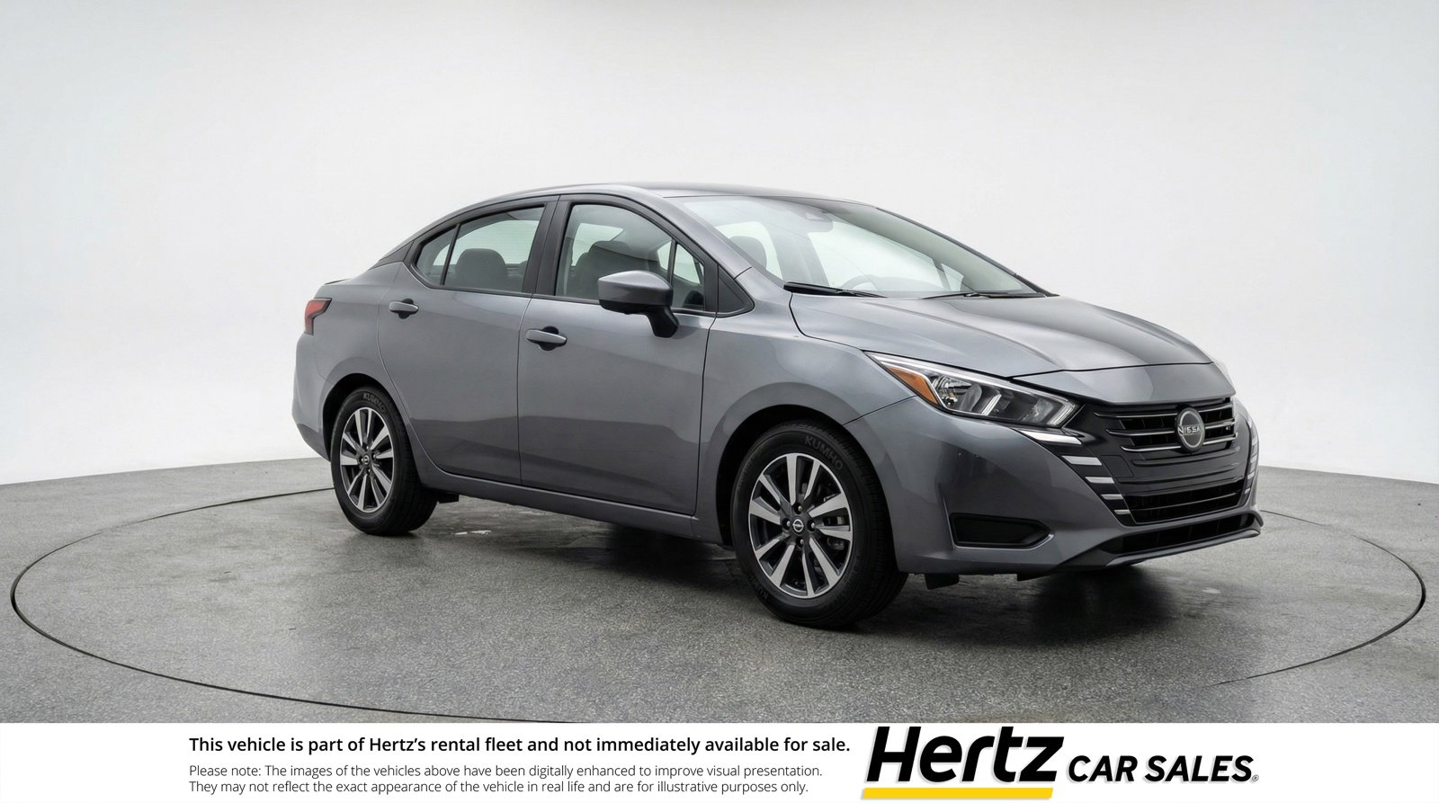 Used 2025 Nissan Versa SV image 1