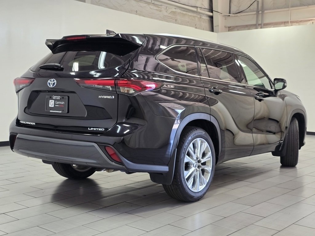 Used 2024 Toyota Highlander Limited image 20