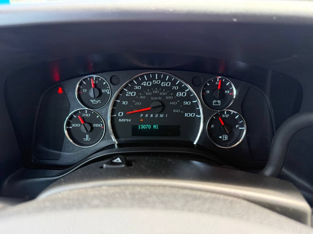 Used 2025 Chevrolet Express 2500 w/ Driver Convenience Package RWD image 38