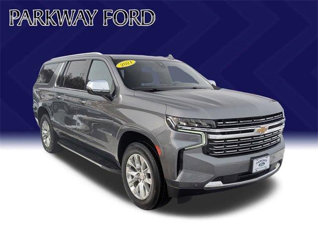Used 2021 Chevrolet Suburban Premier w/ Premium Package image 3