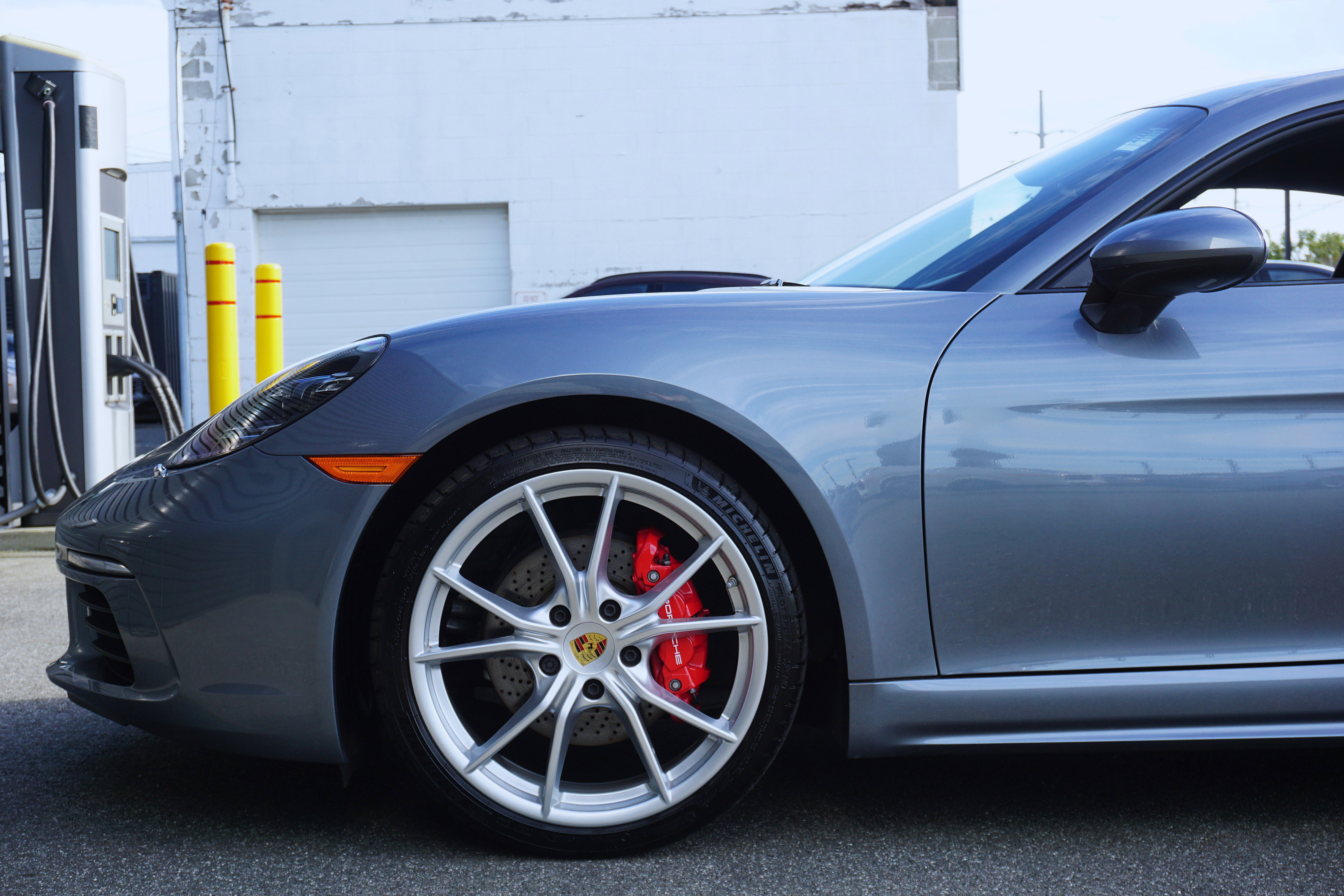 Certified 2025 Porsche 718 Cayman GT4 RS RWD image 8