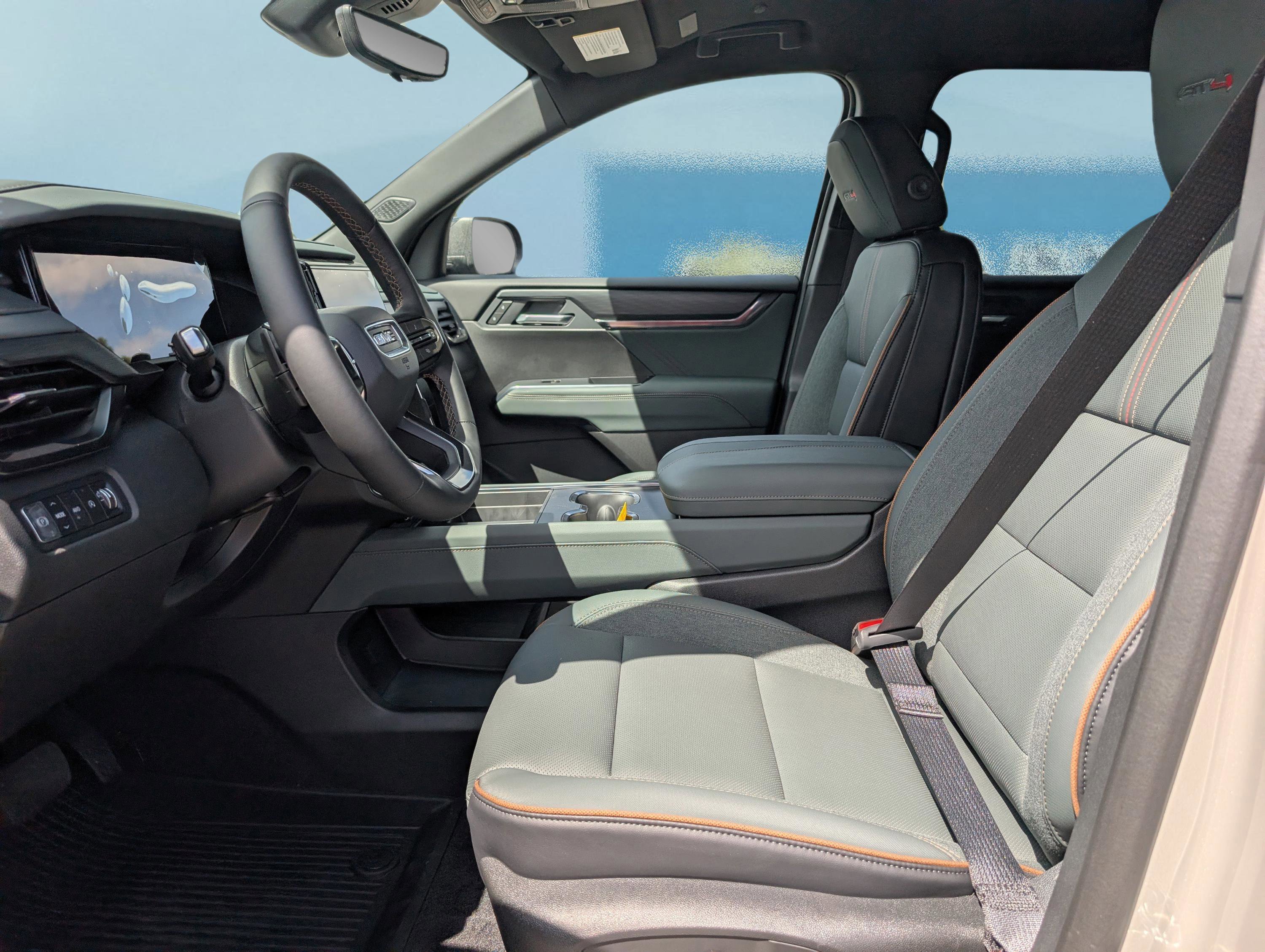 New 2026 GMC Acadia AT4 w/ LPO, Floor Liner Package AWD/4WD image 48