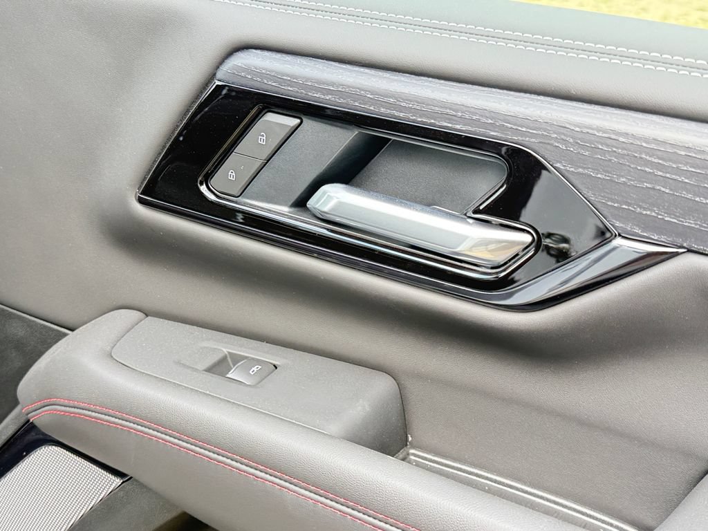 New 2026 GMC Yukon AT4 Ultimate AWD/4WD image 43