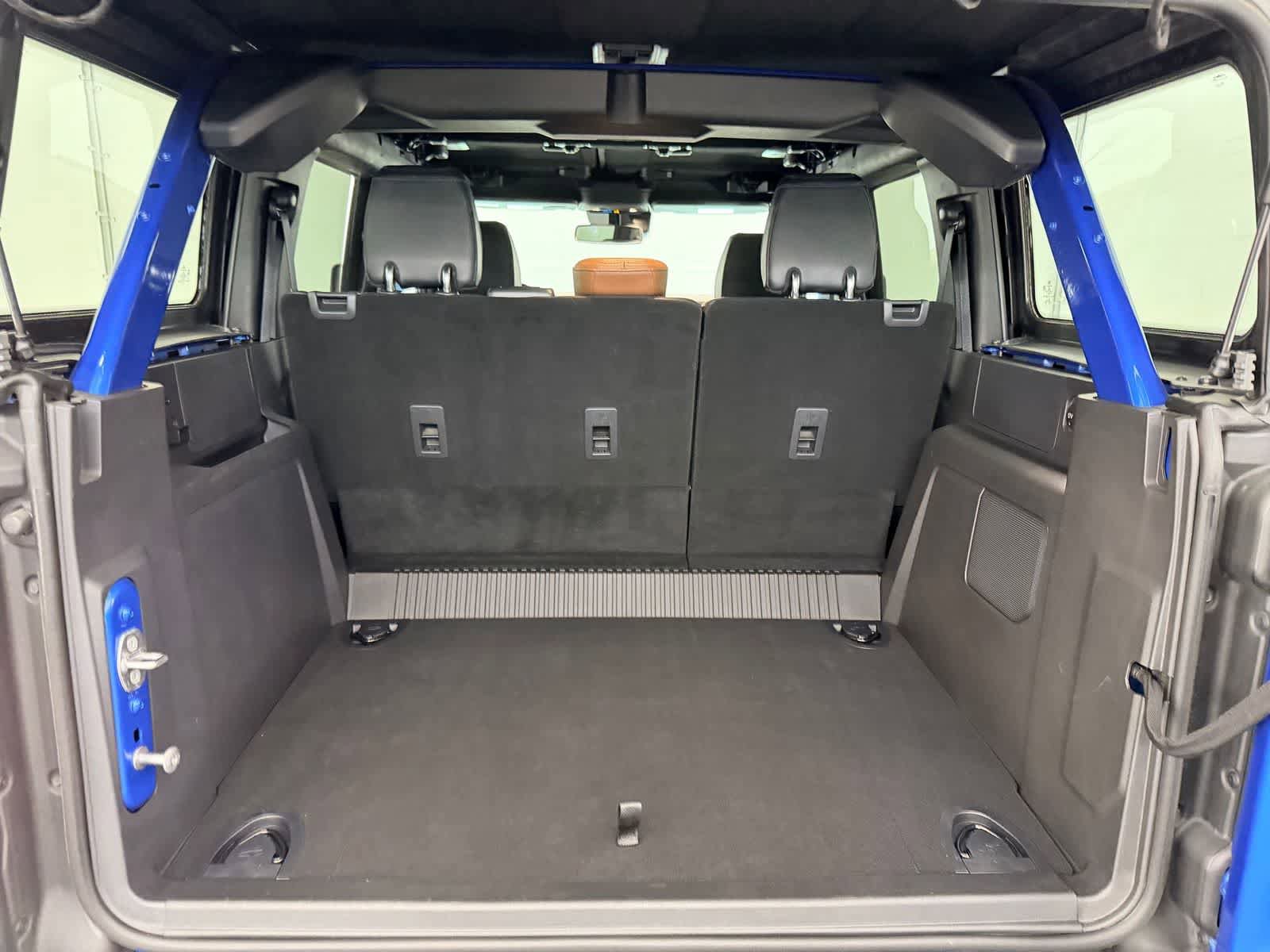 Used 2024 Ford Bronco Outer Banks AWD/4WD image 32