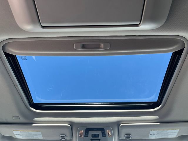 Used 2023 Toyota Sienna Limited FWD image 20