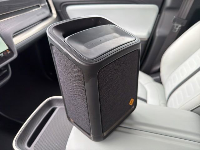 Used 2024 Rivian R1S Adventure image 57