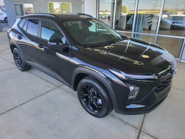 New 2026 Chevrolet Trax LT w/ Sunroof Package FWD image 28