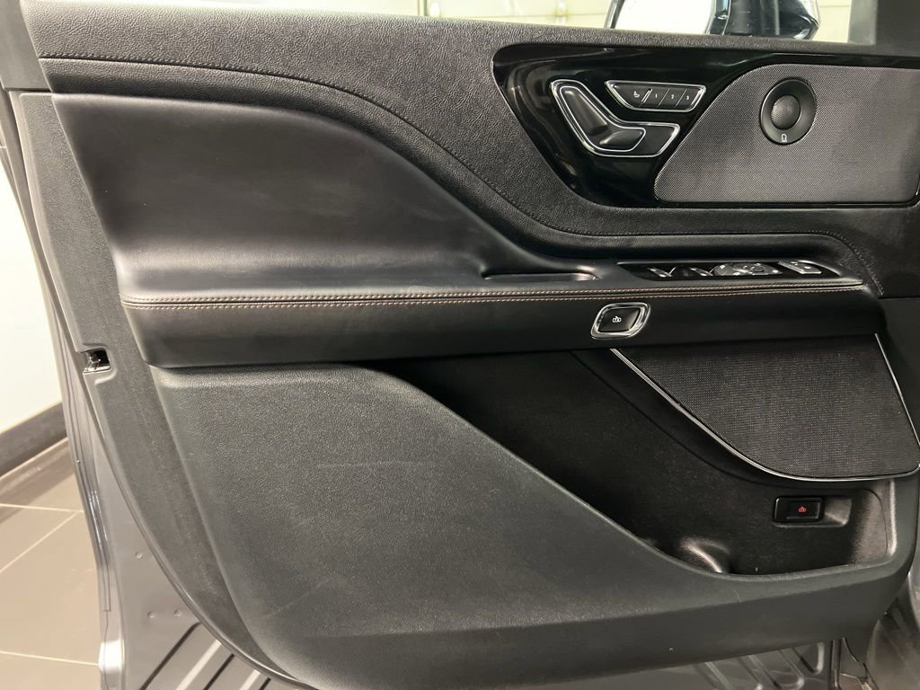 Used 2023 Lincoln Aviator Reserve w/ Equipment Group 201A image 29