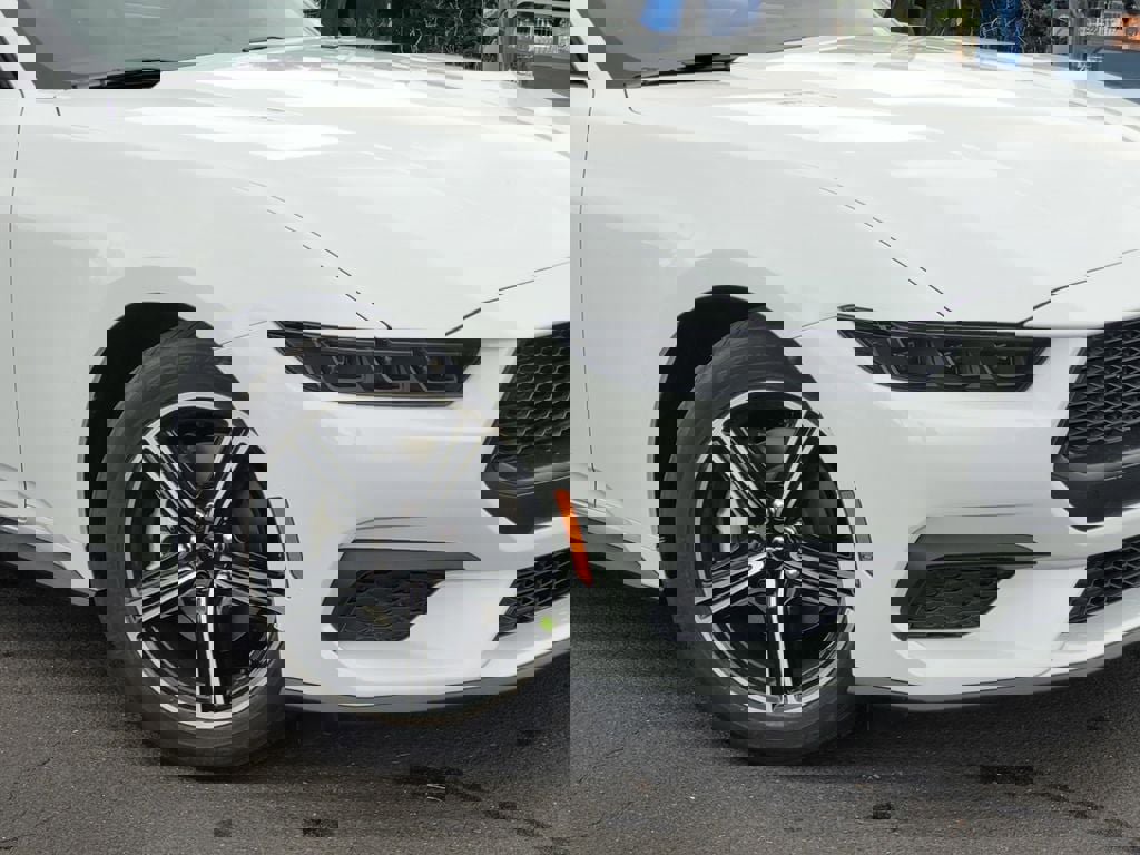 New 2025 Ford Mustang Coupe image 35