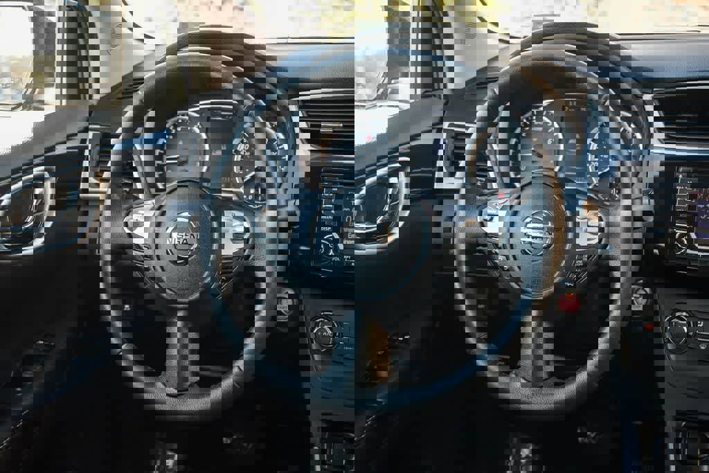 Used 2016 Nissan Sentra SV image 12