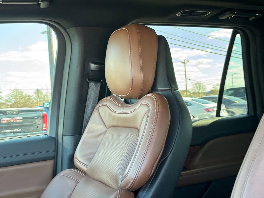 Used 2024 Lincoln Navigator Reserve image 15