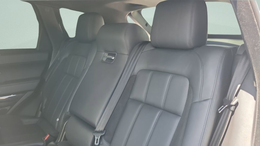 Used 2020 Land Rover Range Rover Sport HST image 21
