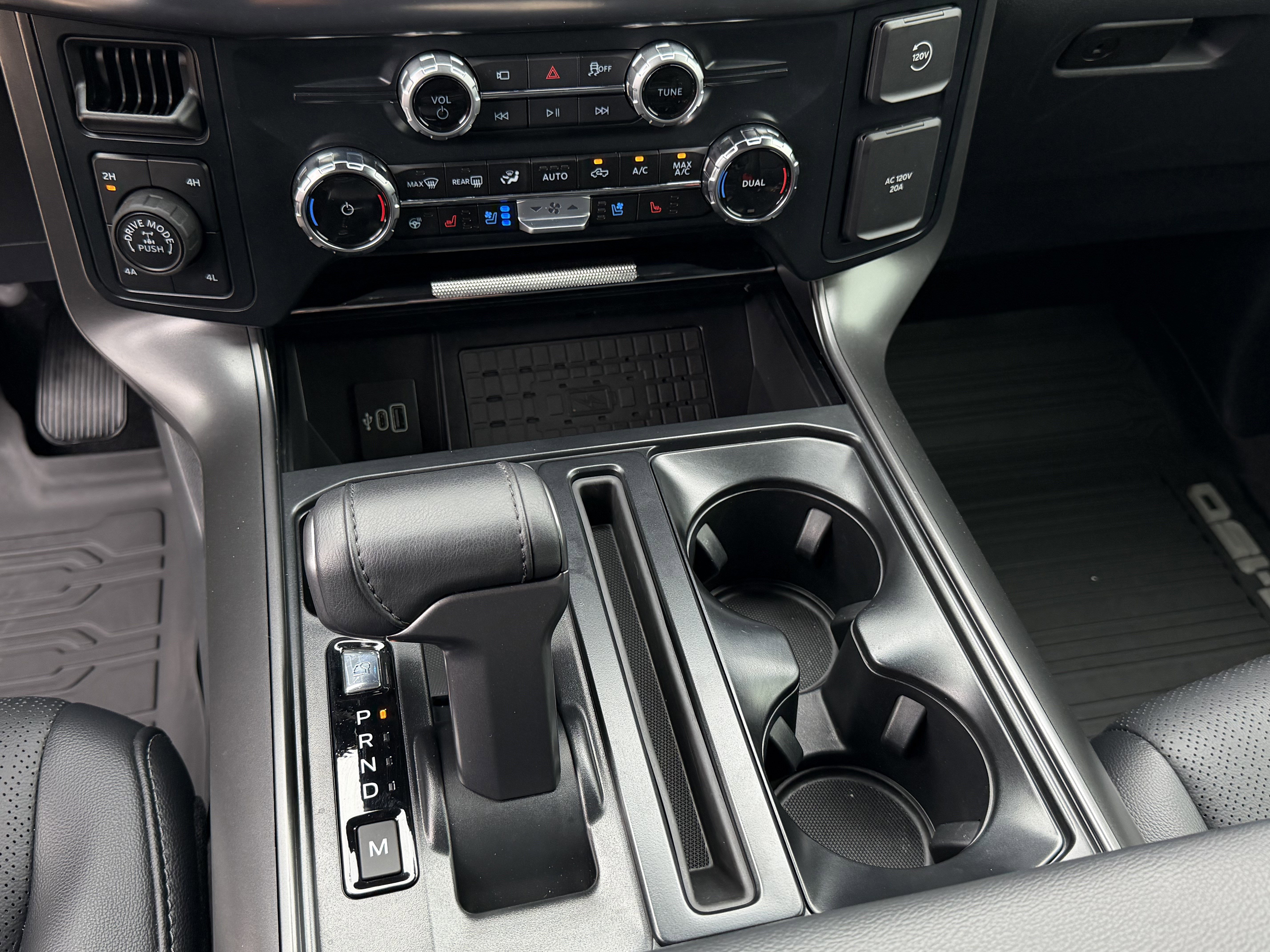 Used 2025 Ford F150 Lariat w/ Equipment Group 502A High AWD/4WD image 26