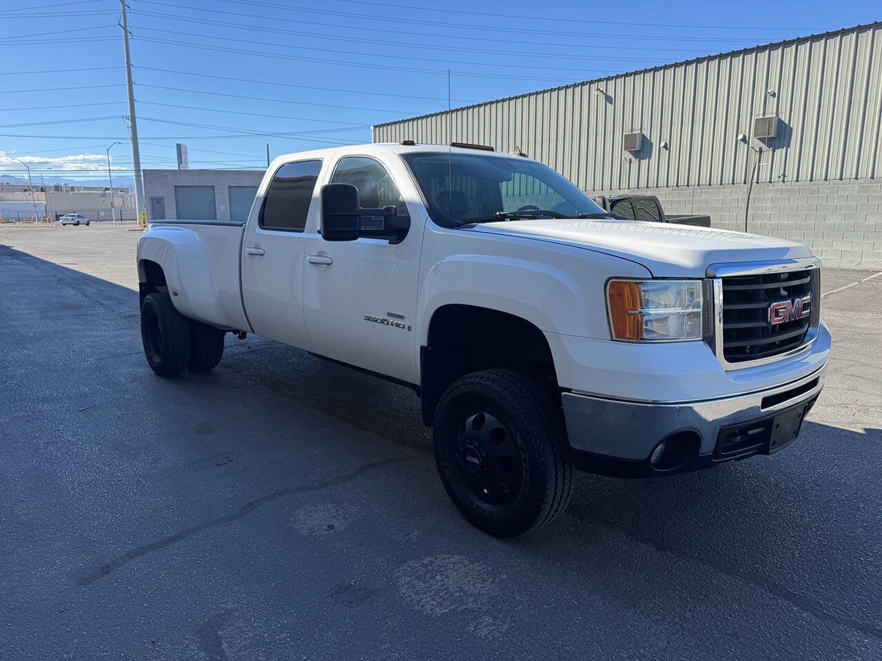 Used 2007 GMC Sierra 3500 SLT w/ Entertainment Package AWD/4WD image 11