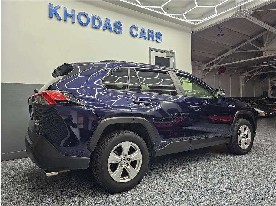 Used 2020 Toyota RAV4 XLE w/ Convenience Package AWD/4WD image 6