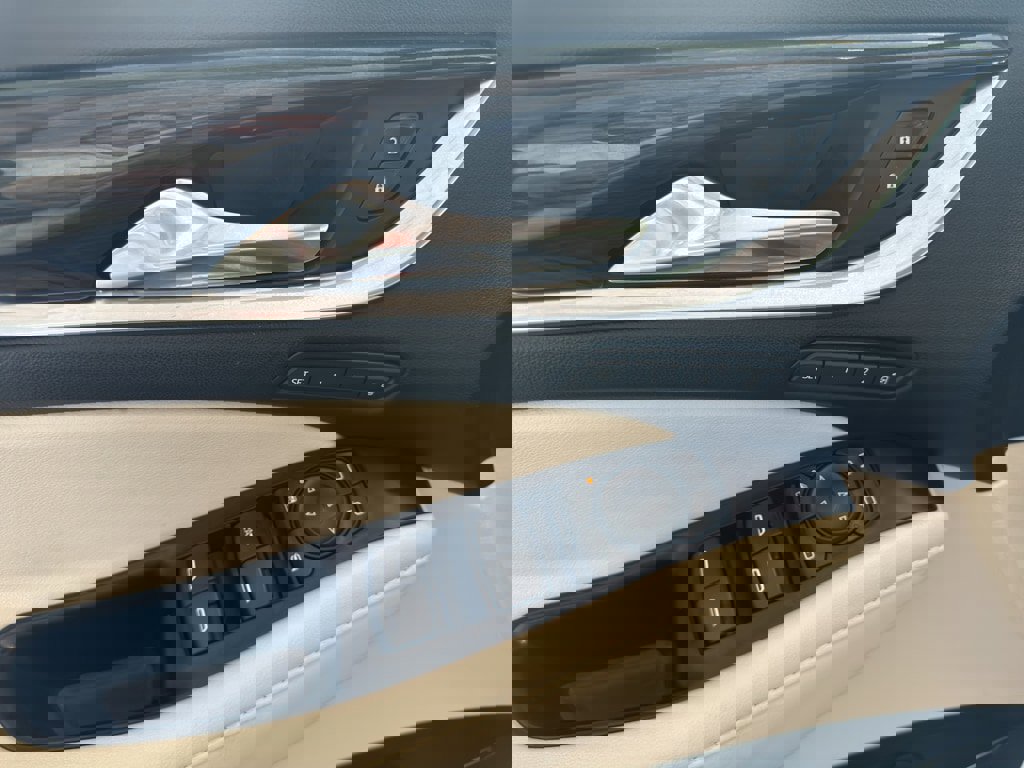 Used 2023 Buick Enclave Premium w/ Experience Buick Package image 9