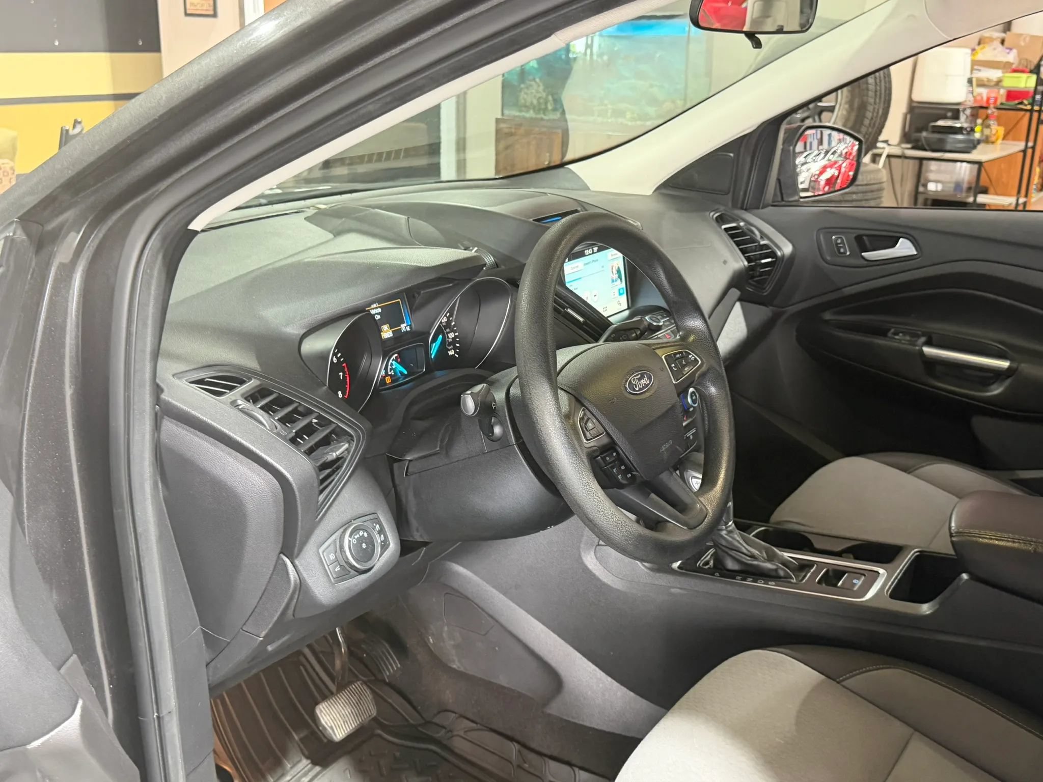 Used 2018 Ford Escape SE w/ SE Sync 3 Package AWD/4WD image 8