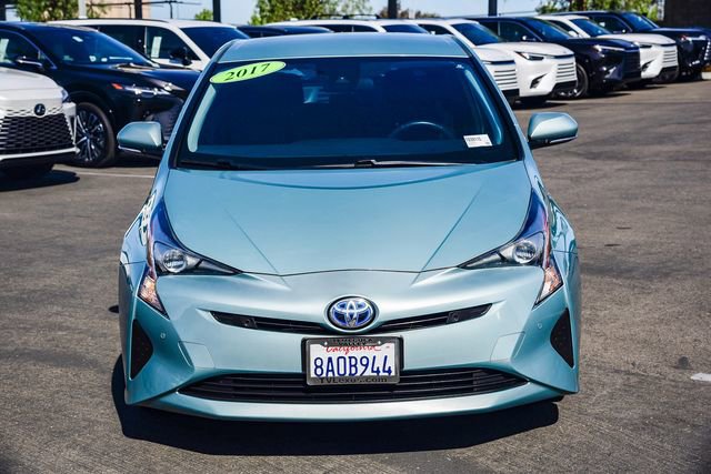 Used 2017 Toyota Prius Three image 2