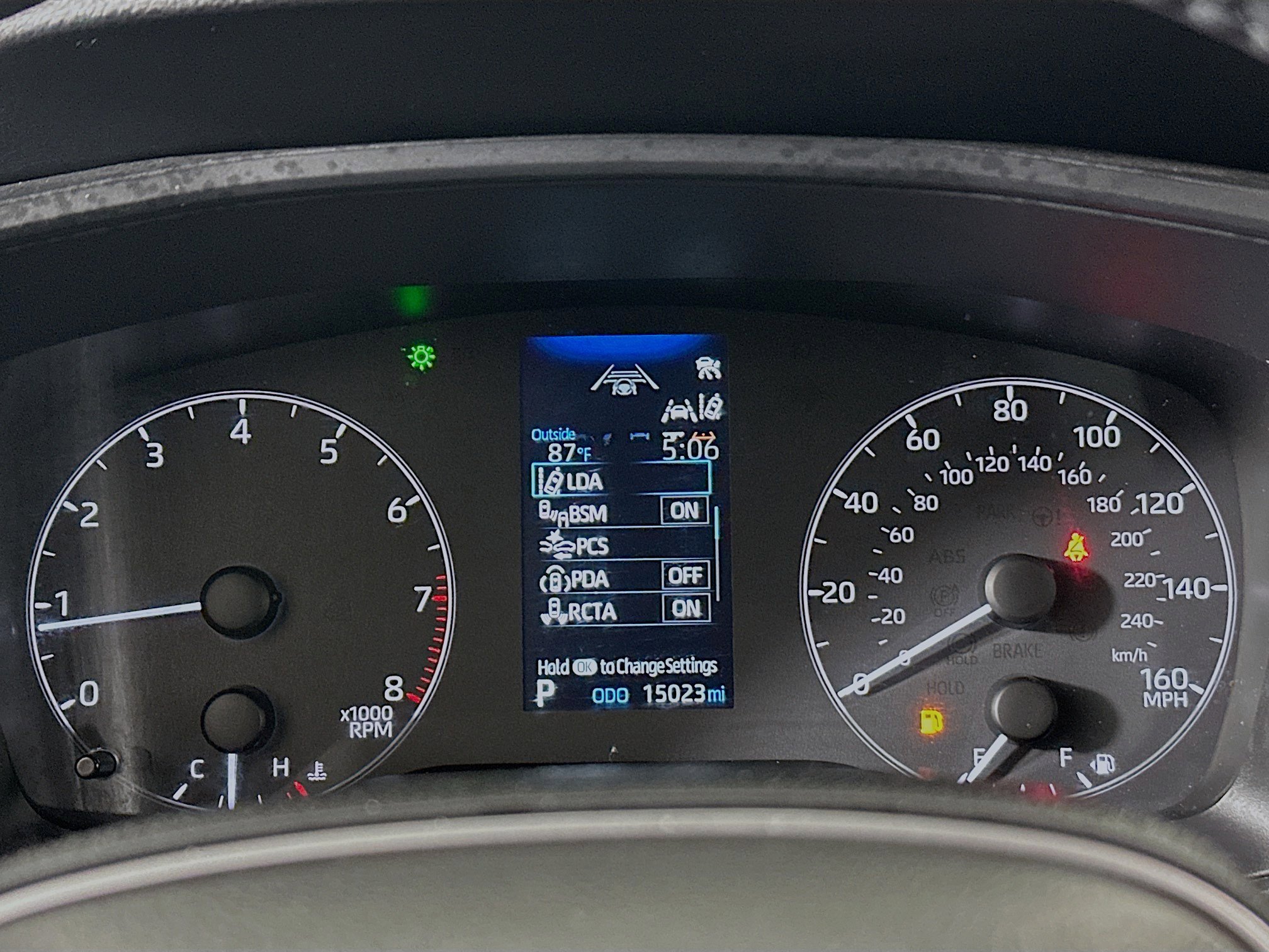 Used 2025 Toyota Corolla Cross LE image 19