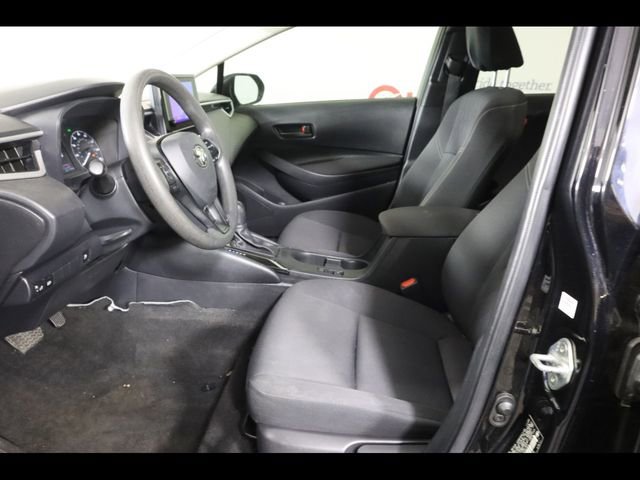 Used 2025 Toyota Corolla LE image 28