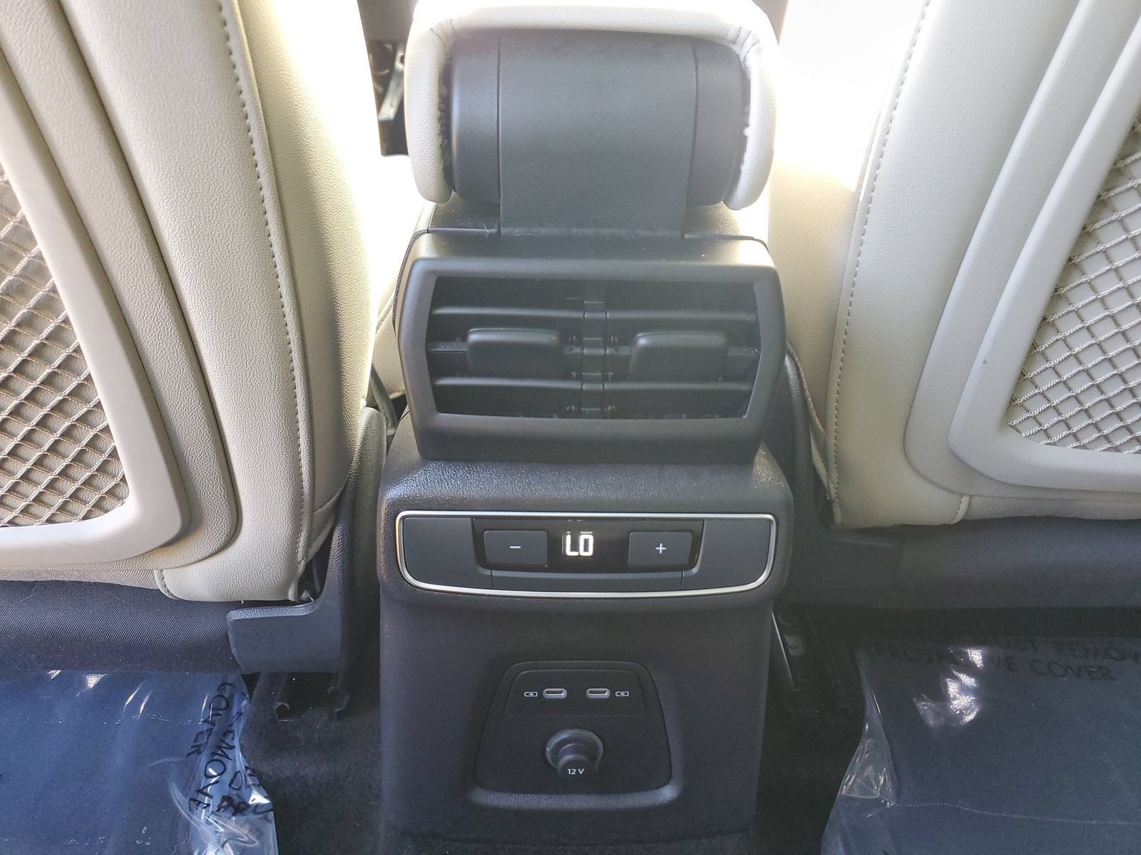Used 2025 Audi Q4 e-tron Premium w/ Convenience Package RWD image 12