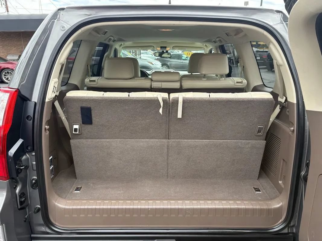 Used 2010 Lexus GX 460 w/ Comfort Plus Pkg AWD/4WD image 27
