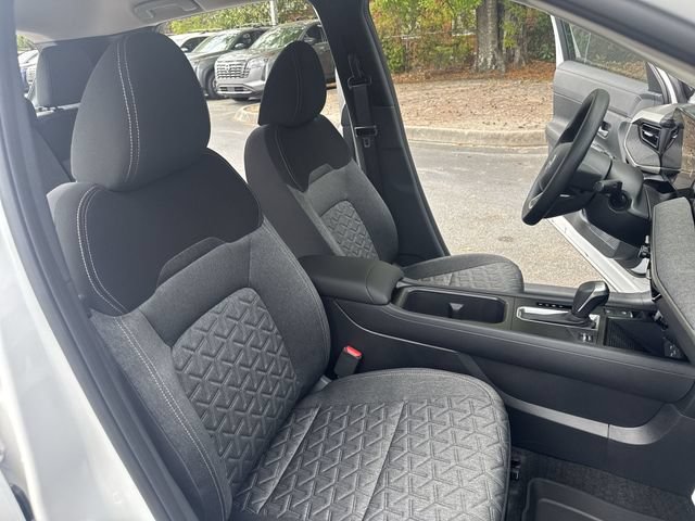 New 2026 Nissan Kicks SV w/ Cold Weather Package FWD image 10