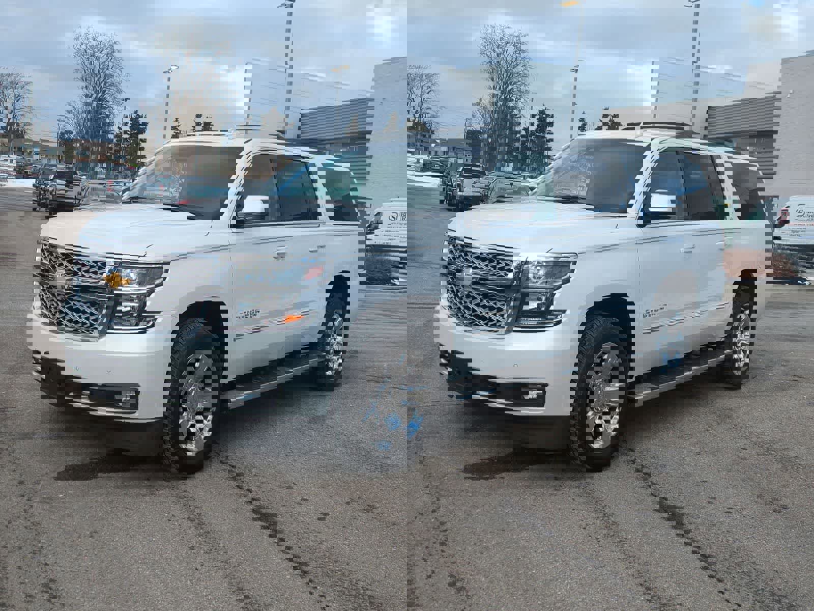 Used 2017 Chevrolet Suburban LT w/ LT Signature Package image 4