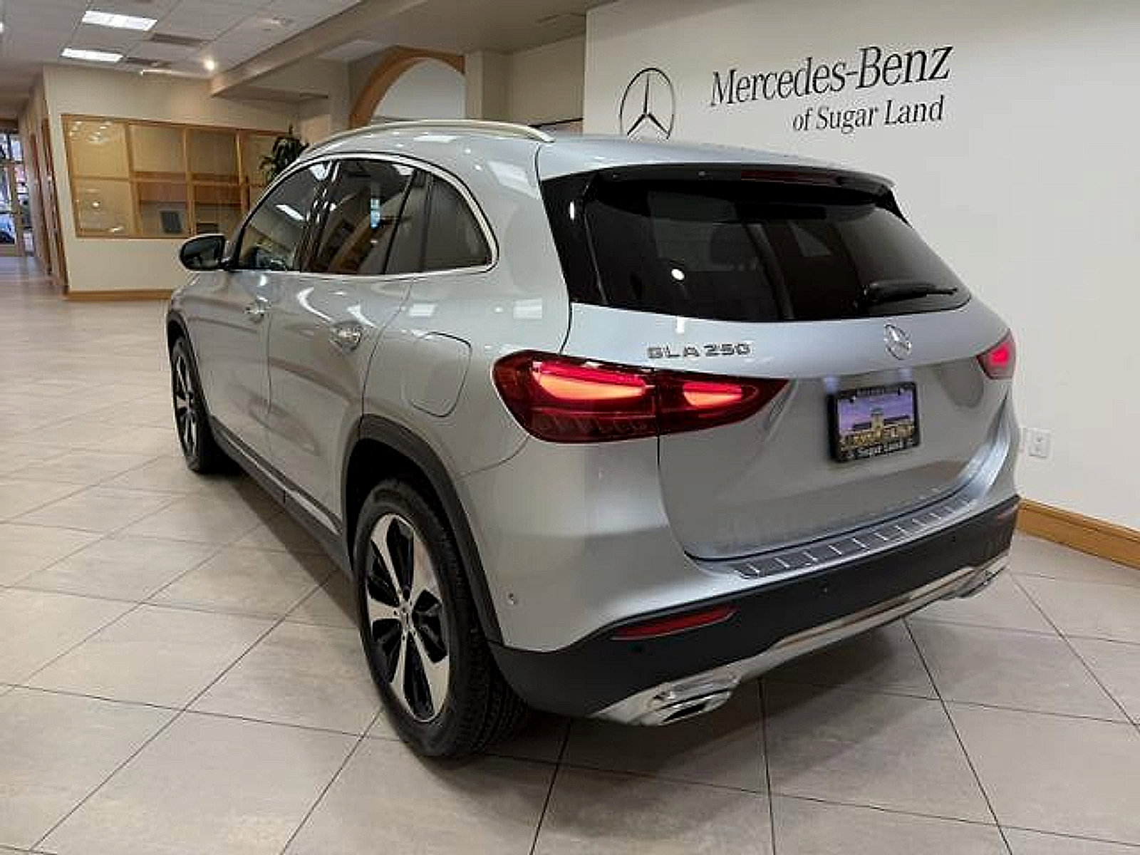 Used 2025 Mercedes-Benz GLA 250 image 19