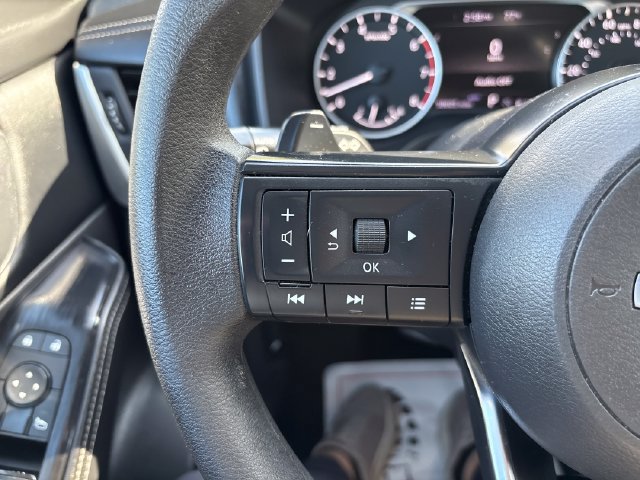 Used 2024 Nissan Rogue SV AWD/4WD image 11