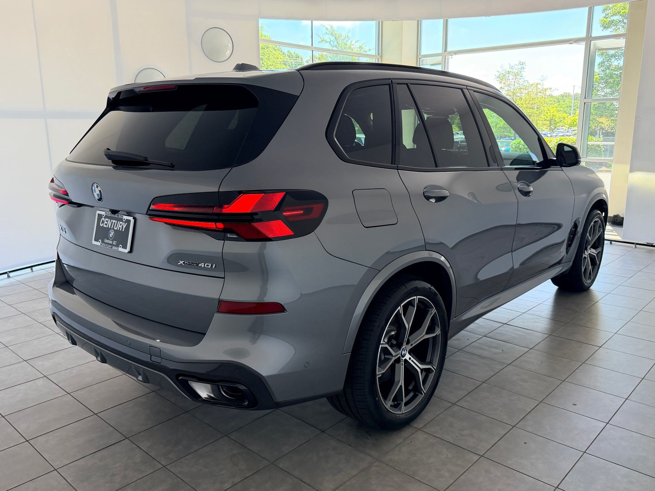 New 2026 BMW X5 xDrive40i w/ M Sport Package AWD/4WD image 9