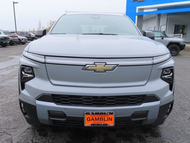Used 2025 Chevrolet Silverado EV LT AWD/4WD image 2