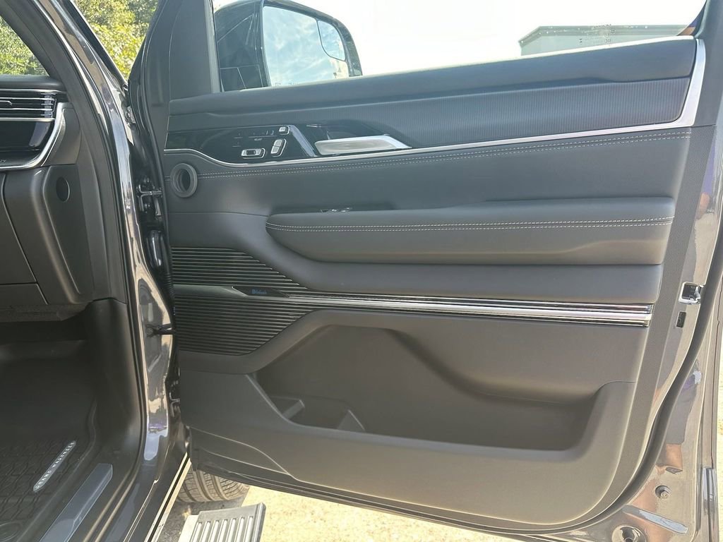 New 2024 Jeep Grand Wagoneer Series II w/ Quick Order Packagew 28T image 39