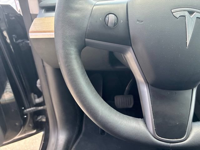 Used 2021 Tesla Model Y Long Range AWD/4WD image 22