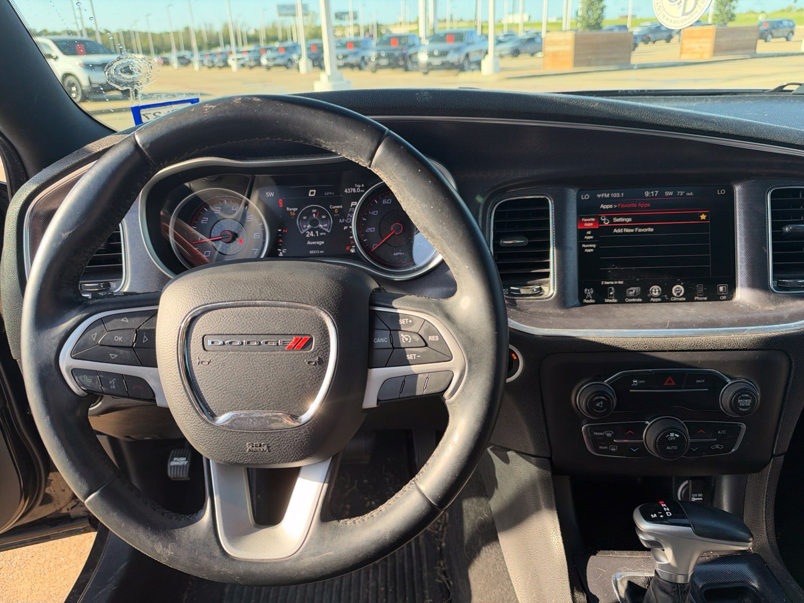 Used 2015 Dodge Charger SXT RWD image 16