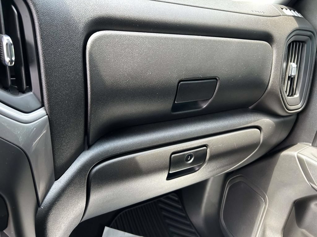 Used 2022 Chevrolet Silverado 1500 Custom RWD image 16