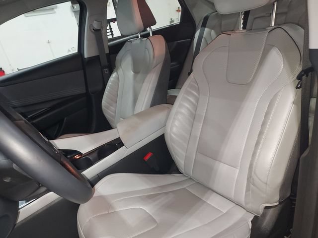 Used 2024 Hyundai Elantra Limited FWD image 17