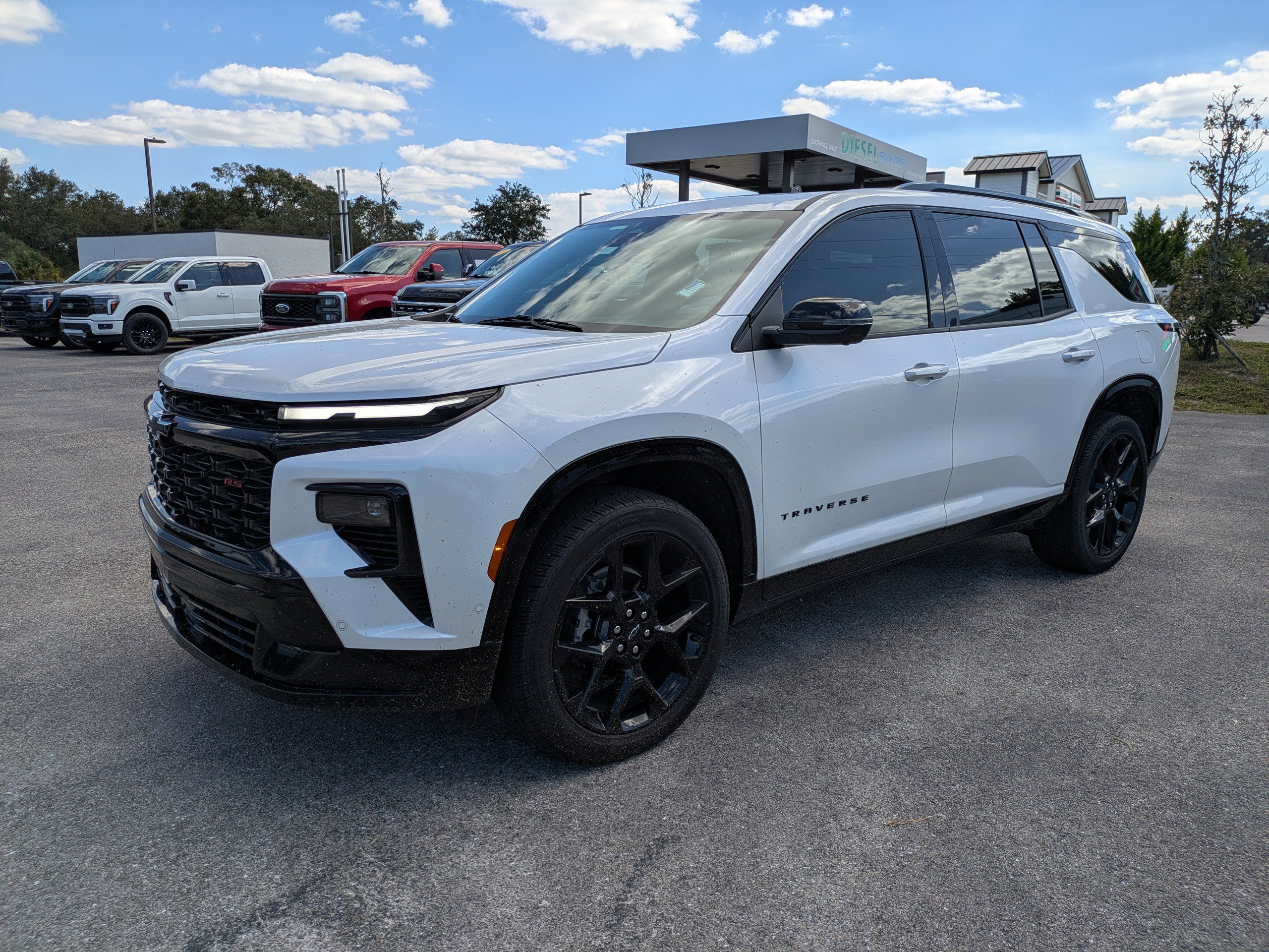 Used 2024 Chevrolet Traverse RS image 7