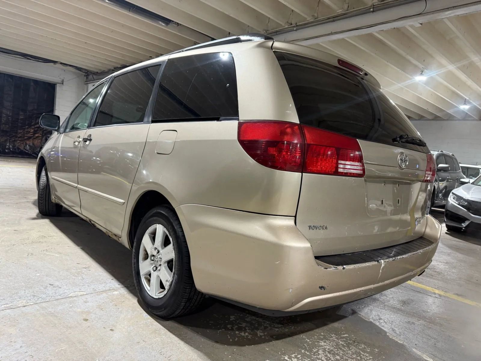 Used 2005 Toyota Sienna LE FWD image 3