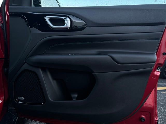 New 2026 Jeep Compass Latitude w/ Sun and Sound Group image 15
