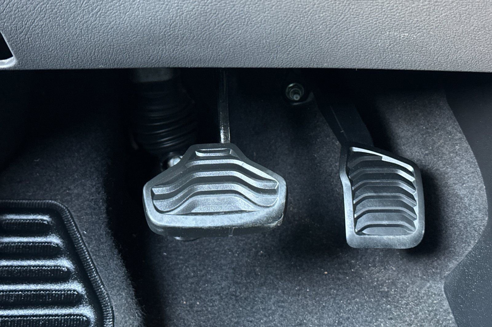 Used 2021 Ford Transit 350 XLT image 23