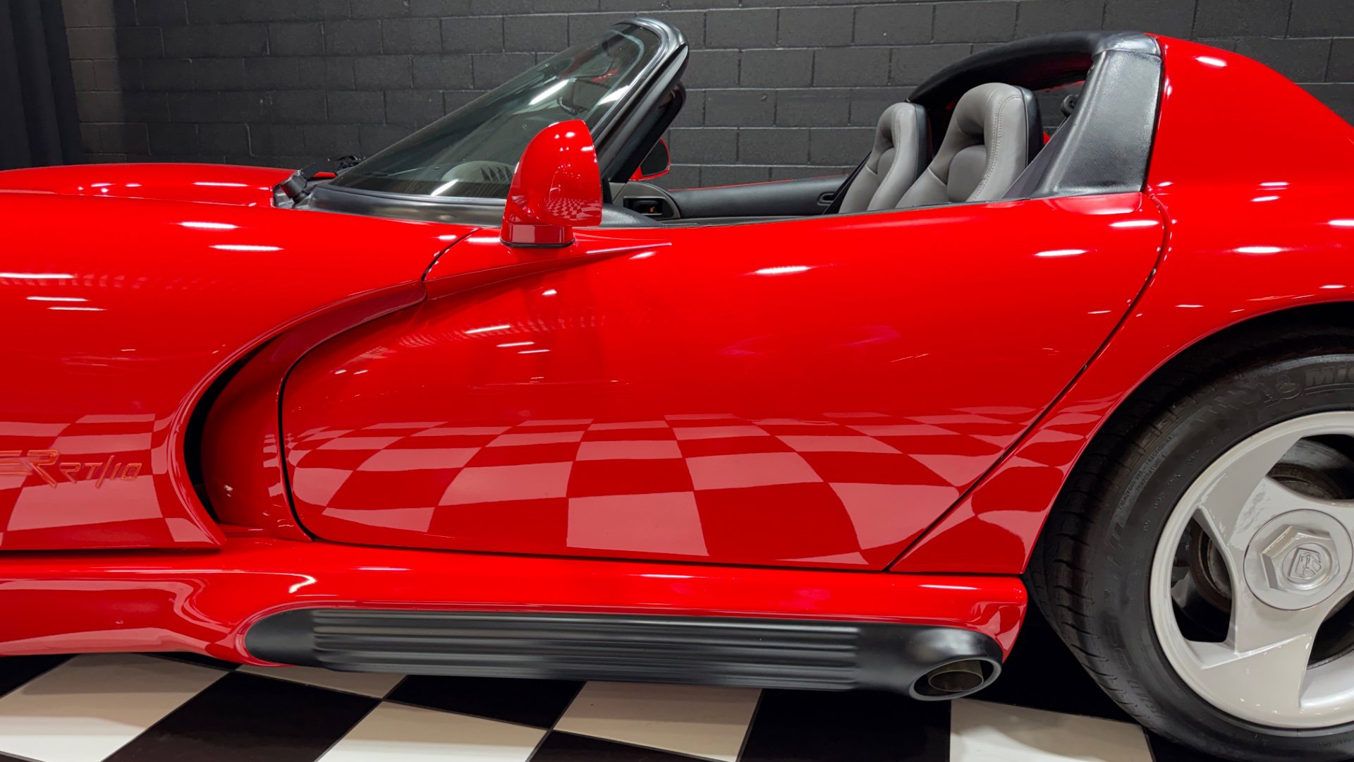 Used 1992 Dodge Viper RT/10 image 21